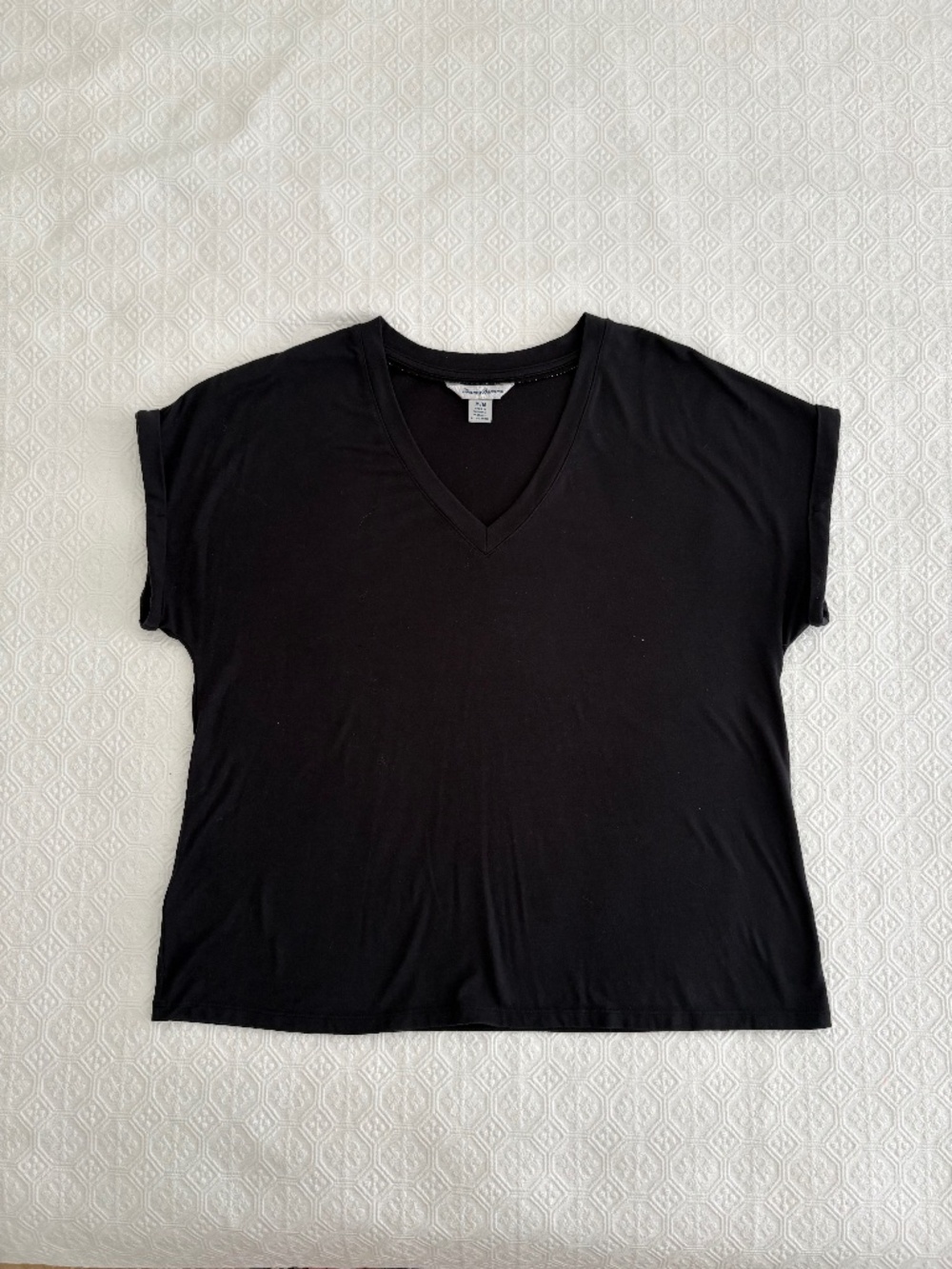 Tommy Bahama Kauai V-Neck T-Shirt Black Soft Stretch Tee Size M Everyday Basic
